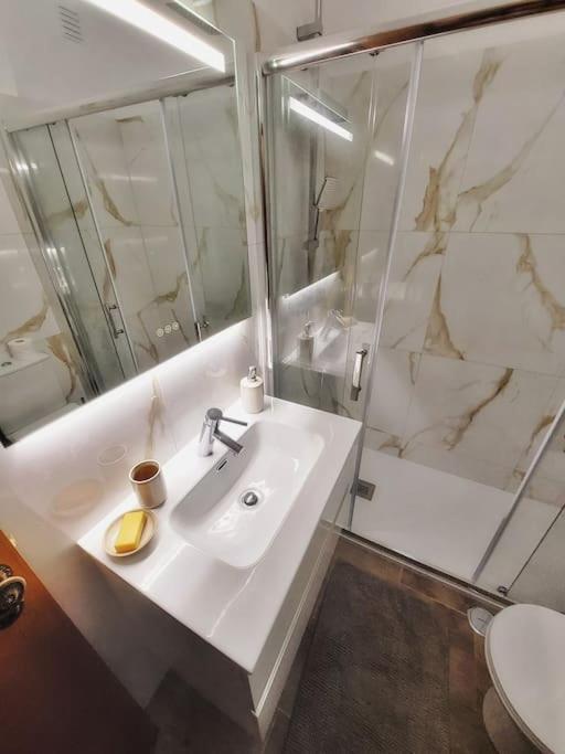 Cozy Apartment Near The Beach In Costa De Caparica エクステリア 写真